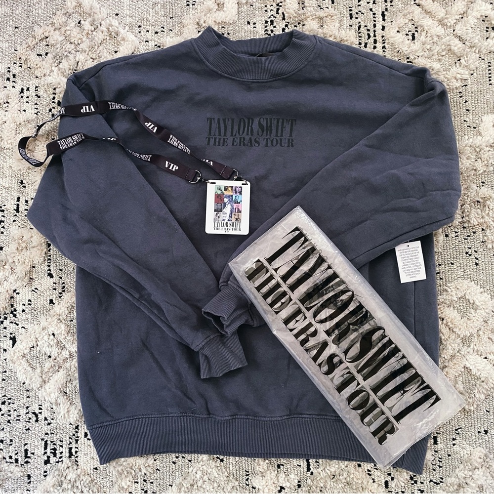 Rare Taylor Swift Eras Tour 2023 Mineral Blue Pullover, Small, VIP Lanyard, Bag